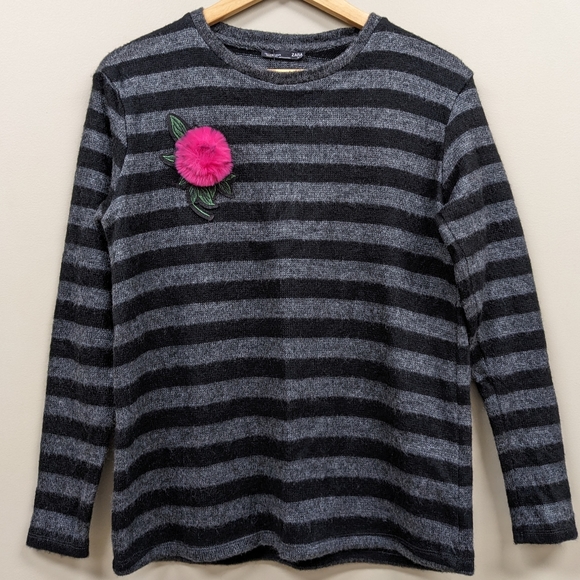 NWT Zara Black and Gray Striped Sweater With a Pink Flower Accent - Picture 1 of 6